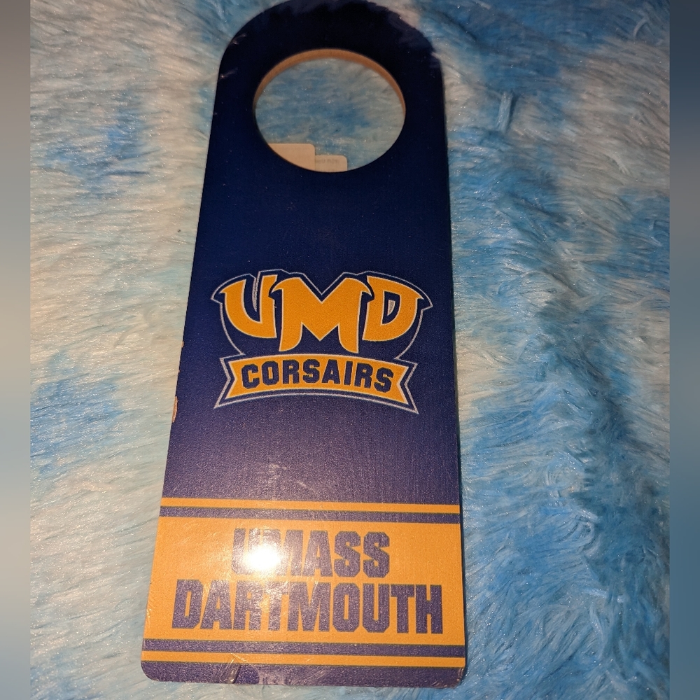 UMass Dartmouth Corsairs 2-Sided Tier Door Hanger - Picture 11 of 15